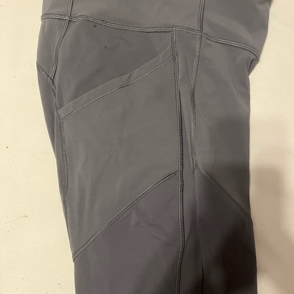 Lululemon Grey Leggings - Size 12 - Picture 2 of 4